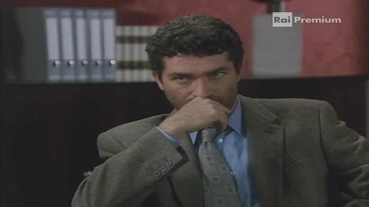Tre passi nel delitto - Villa Maltraversi 1993 movie scene