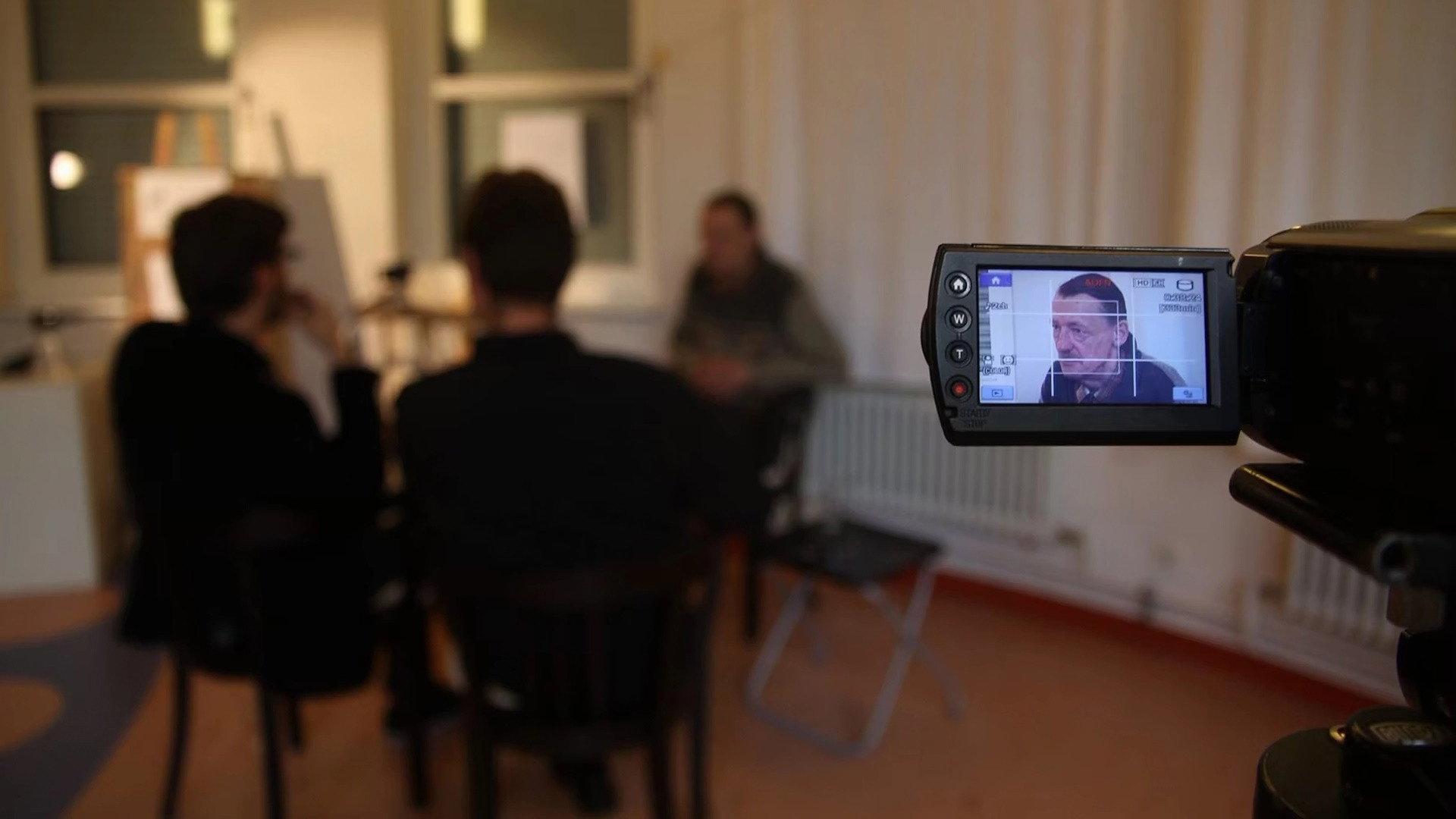 Ein Interview mit Dr. Axel Stoll. Der Film 2015 movie scene
