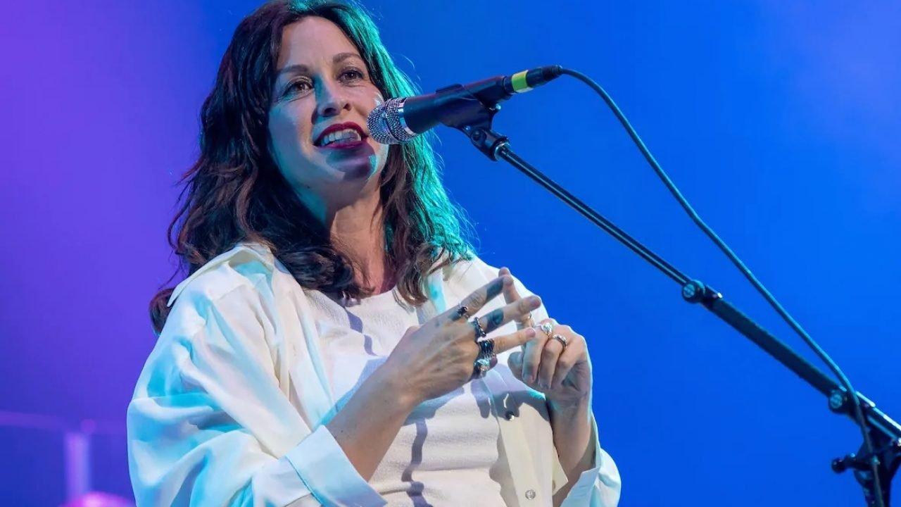 Alanis Morissette: Live at Montreux 2012 2013 movie scene