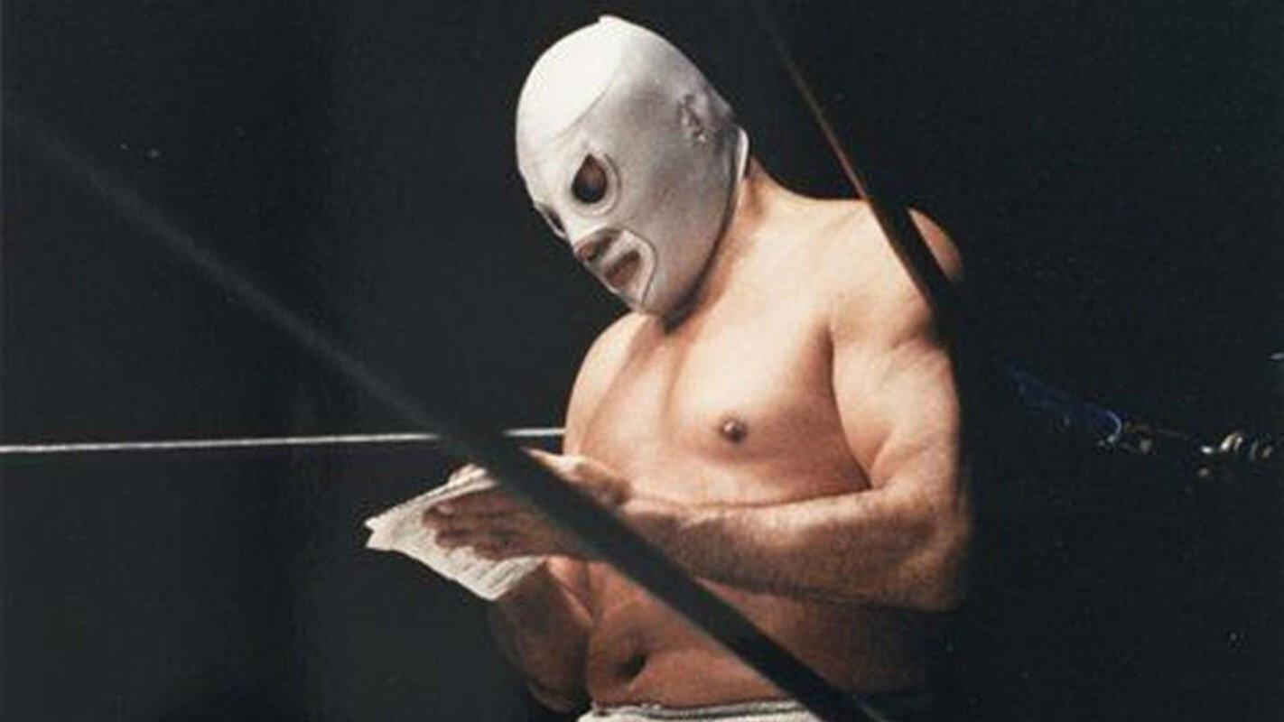 Santo: la leyenda del enmascarado de plata 1993 movie scene