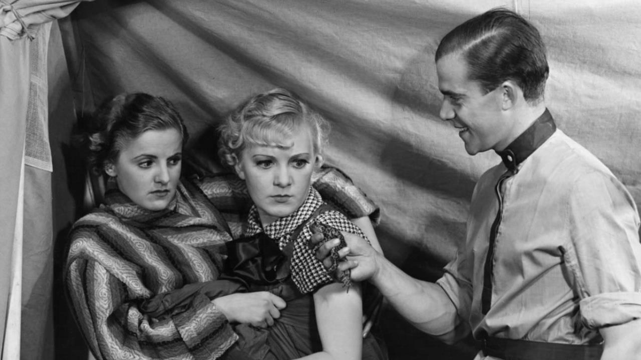 Week-end 1935 movie scene