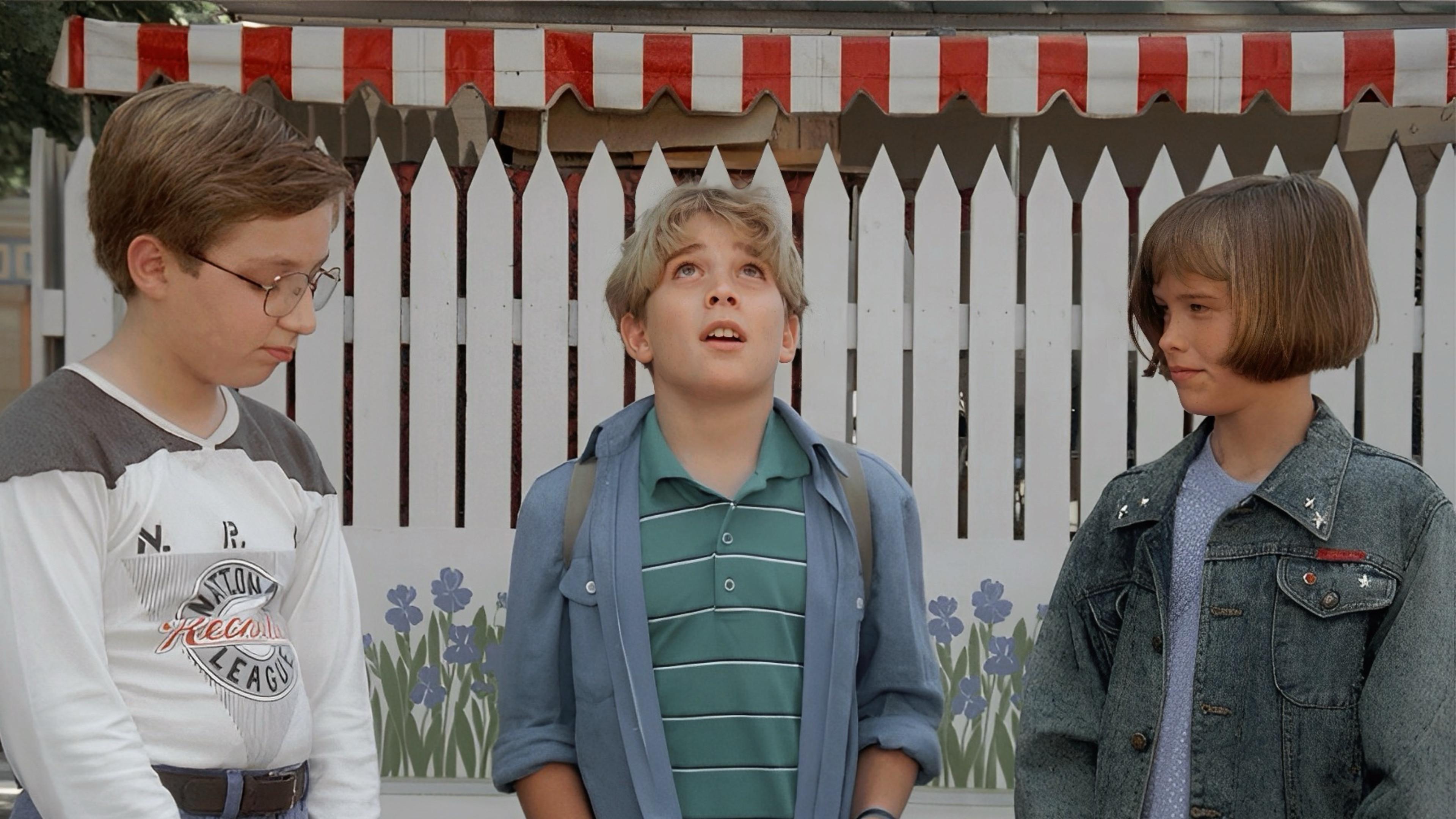Tommy Tricker and the Stamp Traveller 1988 movie scene