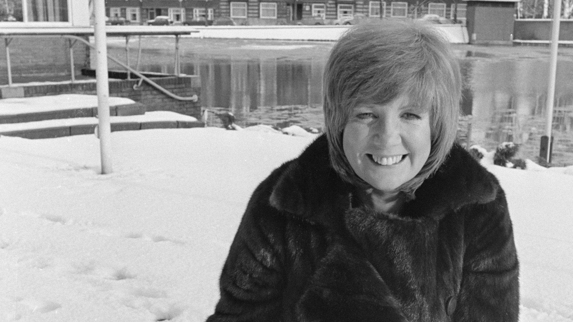 Cilla at the Savoy 1966 movie scene