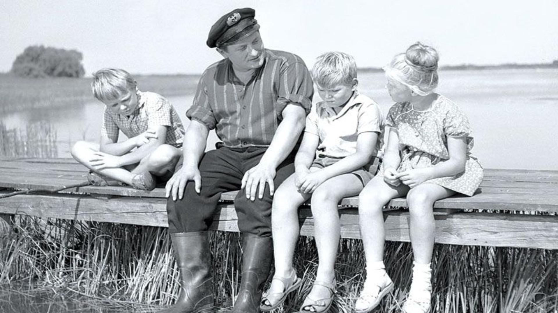 Lutt Matten and the White Seashell 1964 movie scene