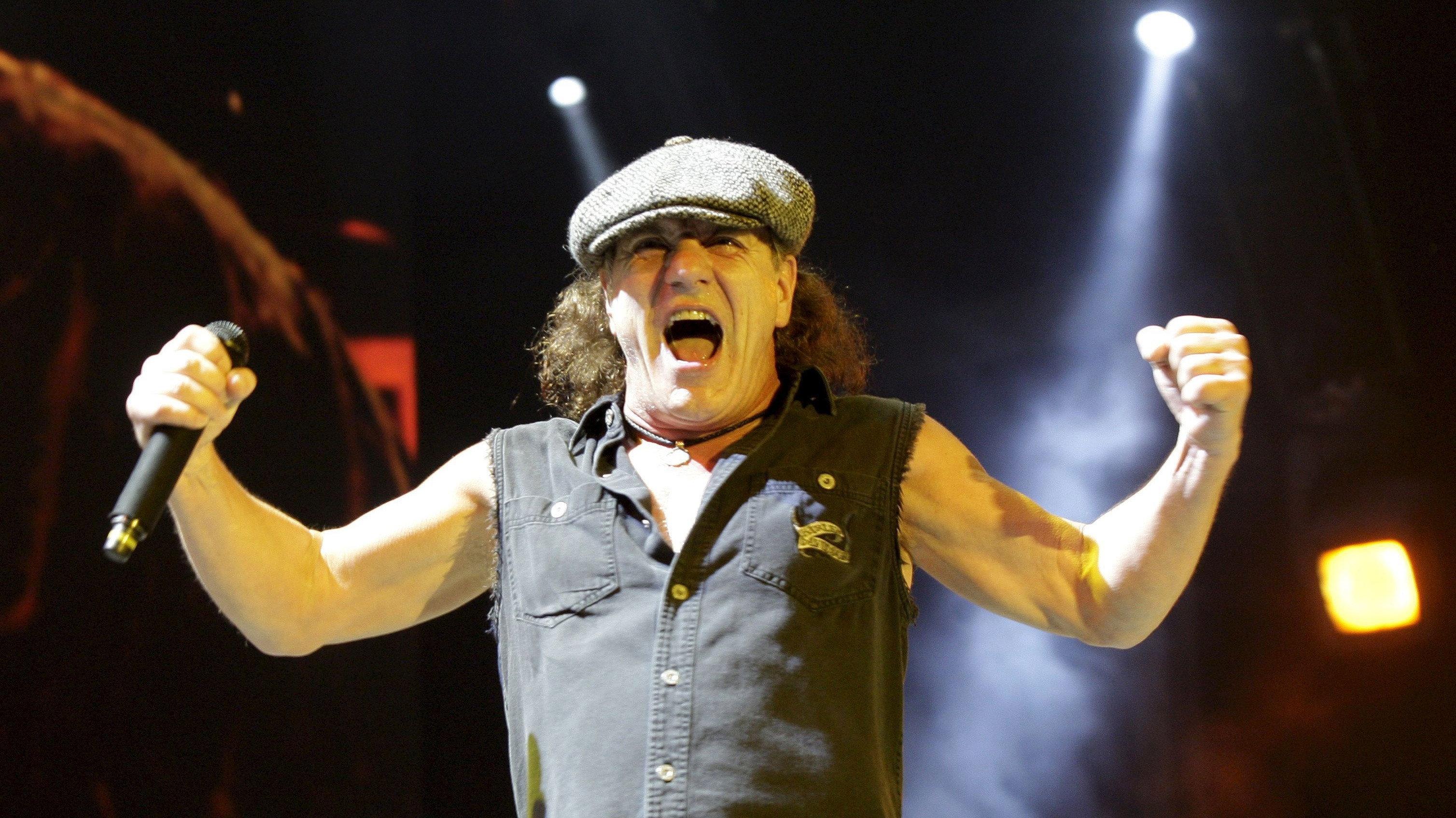 AC/DC - Plug Me In 2007 movie scene