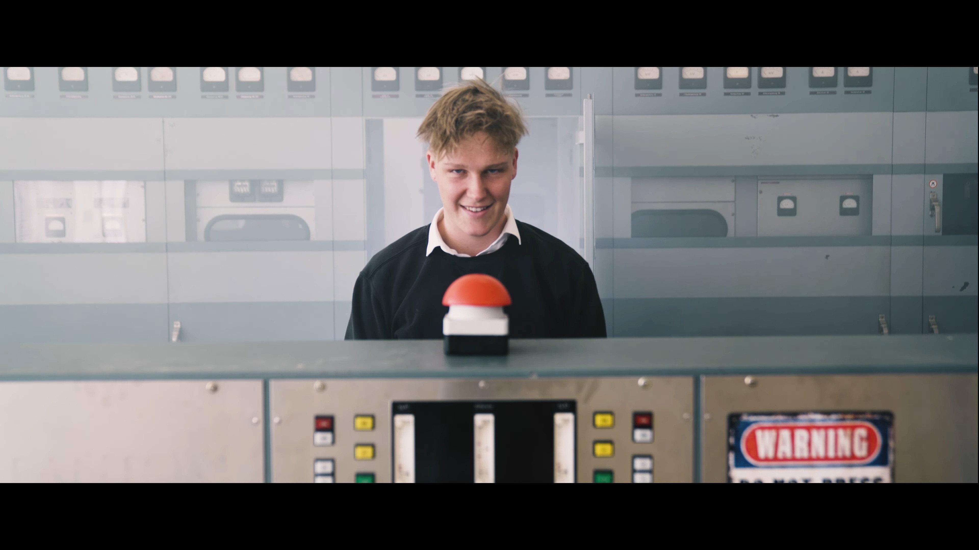 Do NOT press this button 2023 movie scene