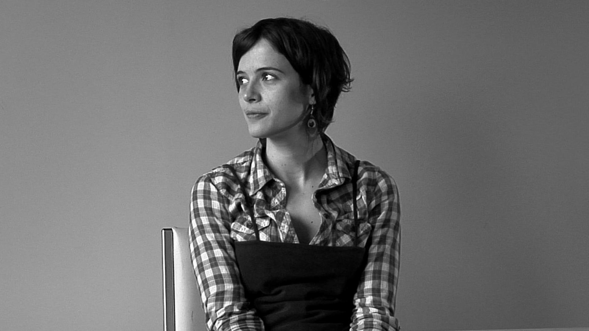 Sophie Lavoie 2010 movie scene