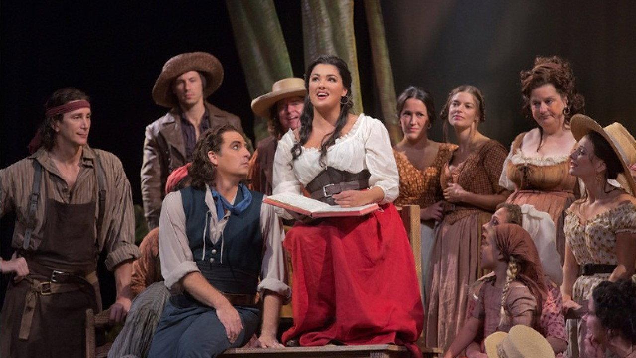 Donizetti: L'elisir d'amore 2012 movie scene