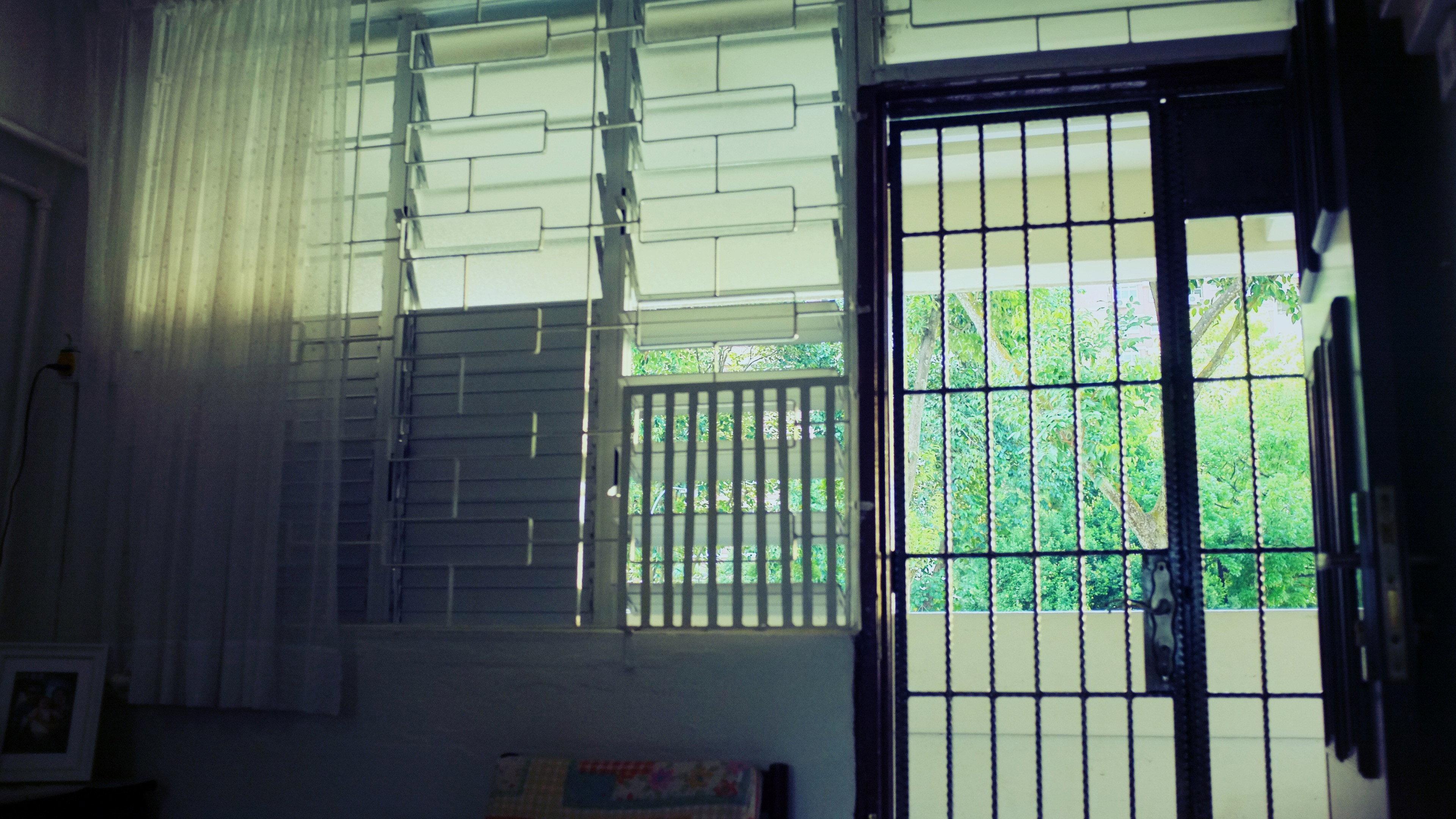 03-Flats 2014 movie scene