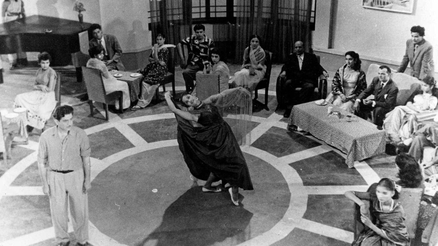 Anari 1959 movie scene