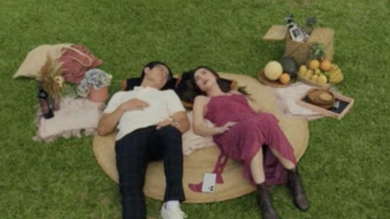 Meg & Ryan 2025 movie scene