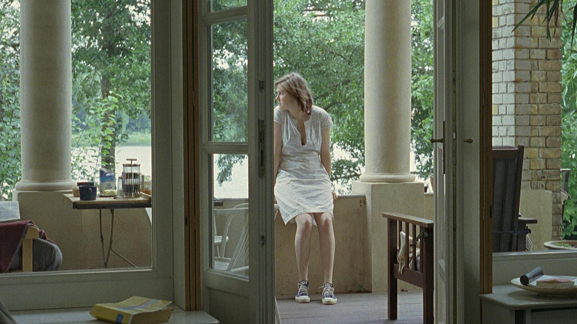Afternoon 2007 movie scene