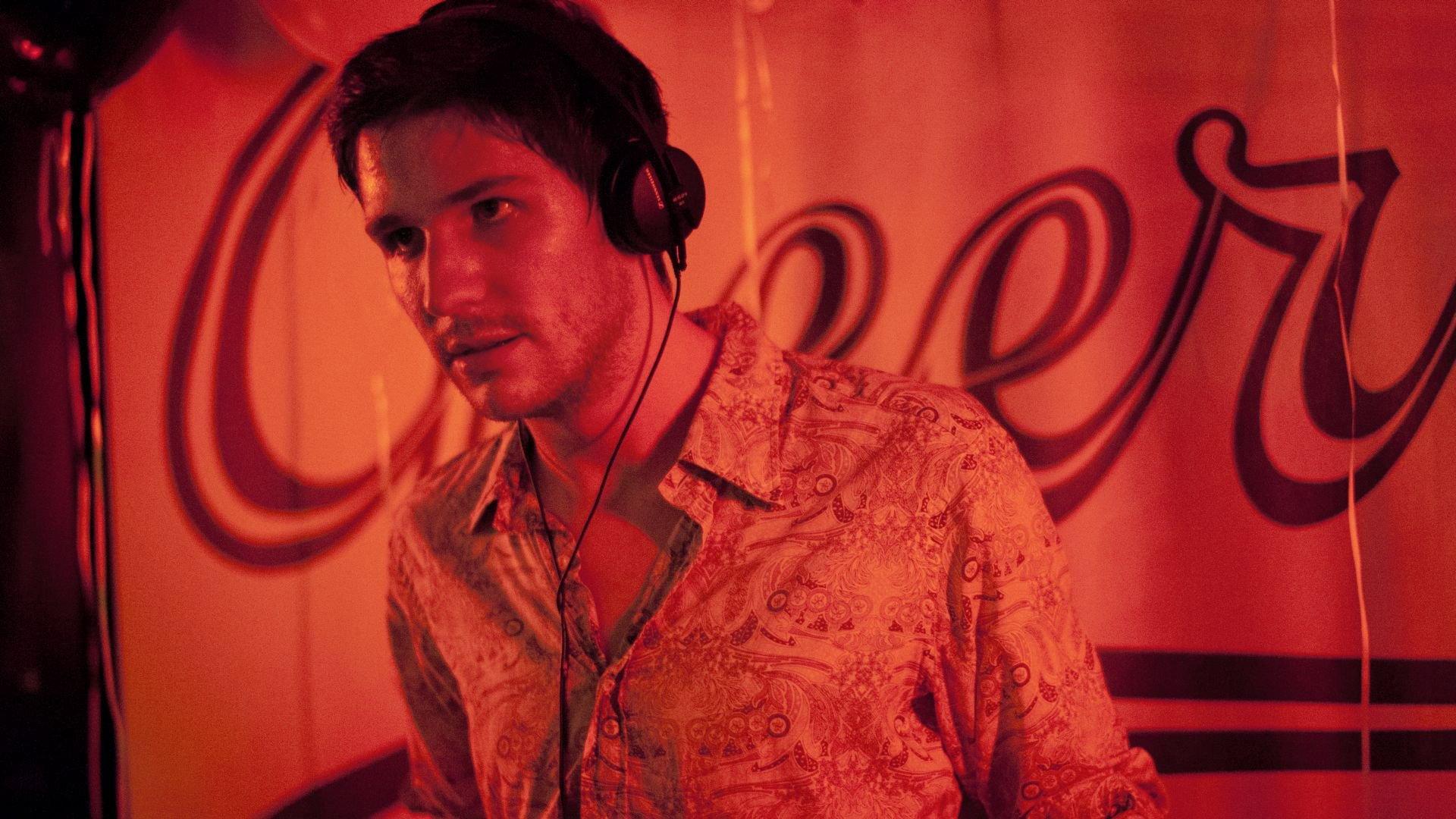 Eden 2014 movie scene