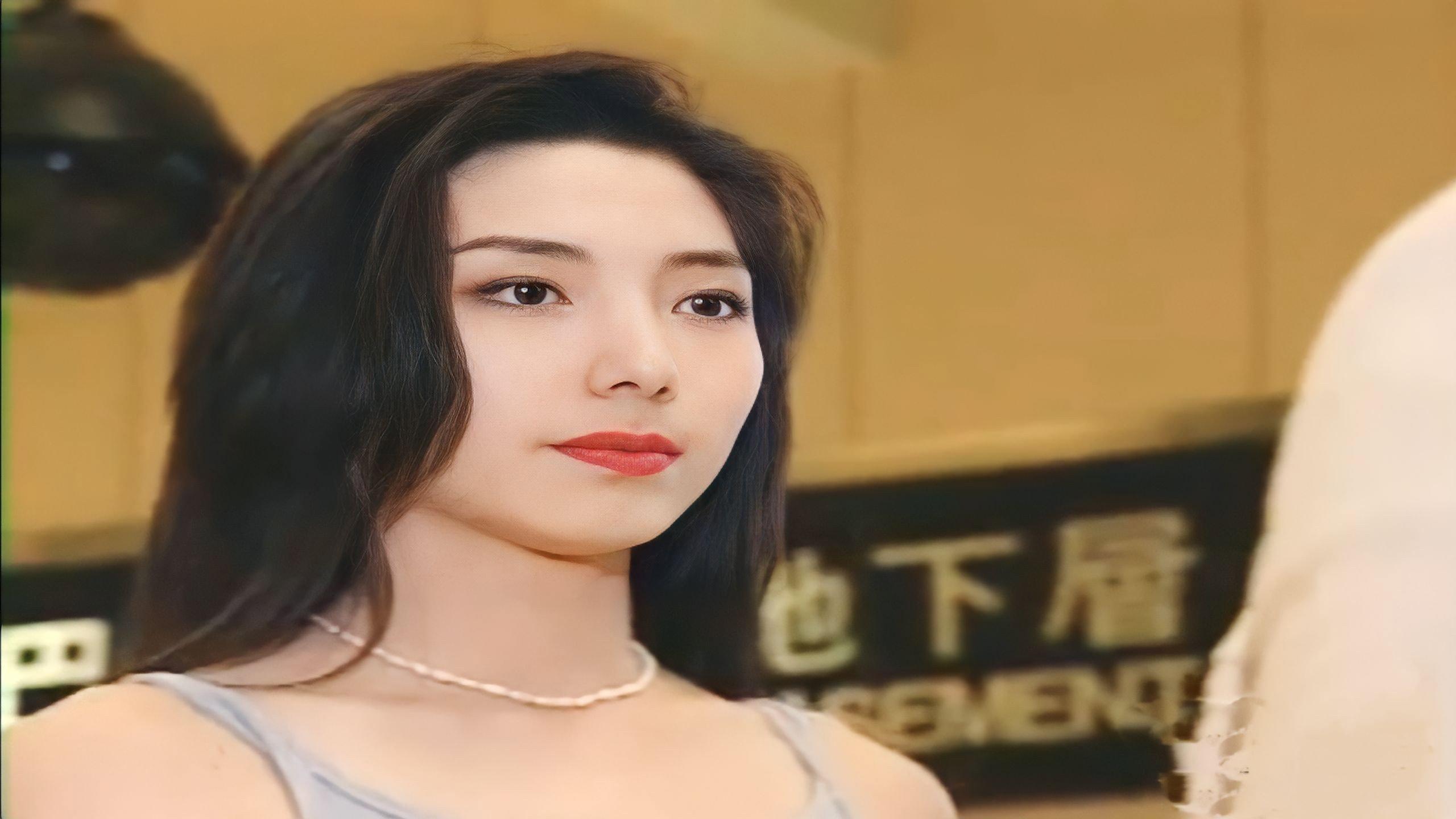 Xin Tao Se Jiao Yi 1995 movie scene