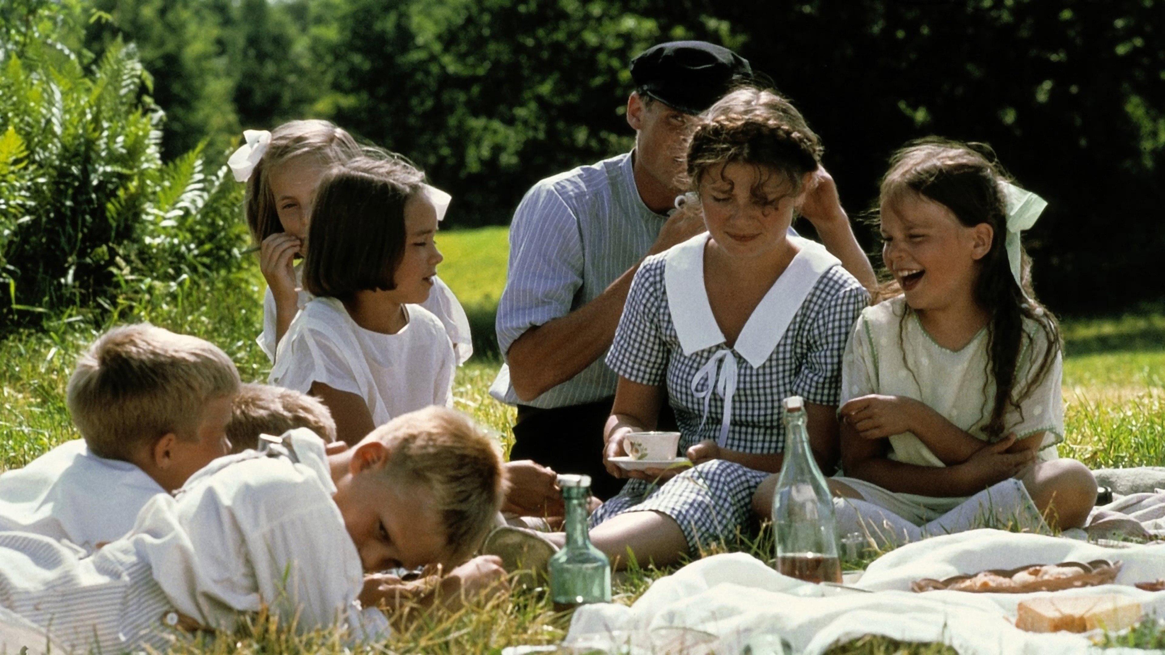 The Children of Noisy Village 1986 movie scene