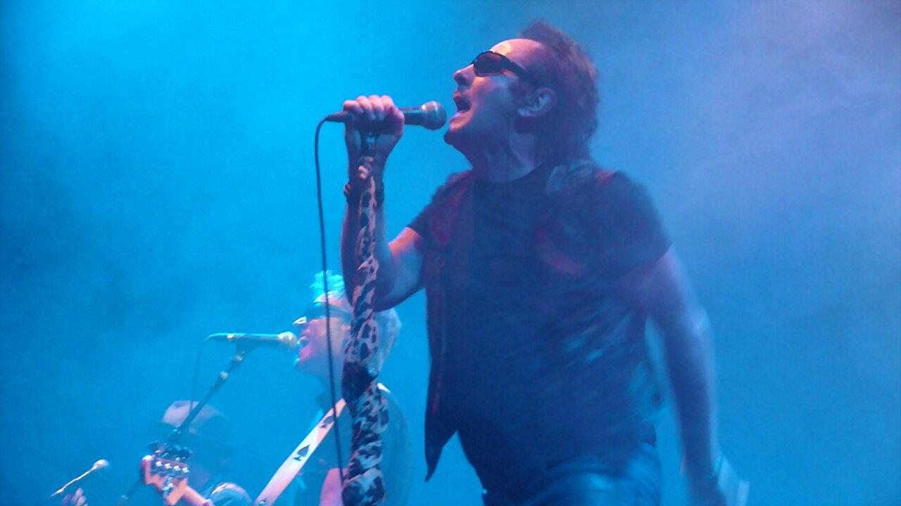 Burning. Noches de rock and roll 2018 movie scene