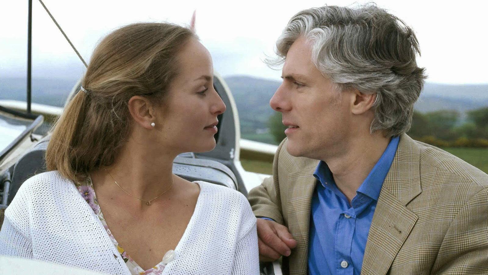 Rosamunde Pilcher: Bis ans Ende der Welt 2002 movie scene