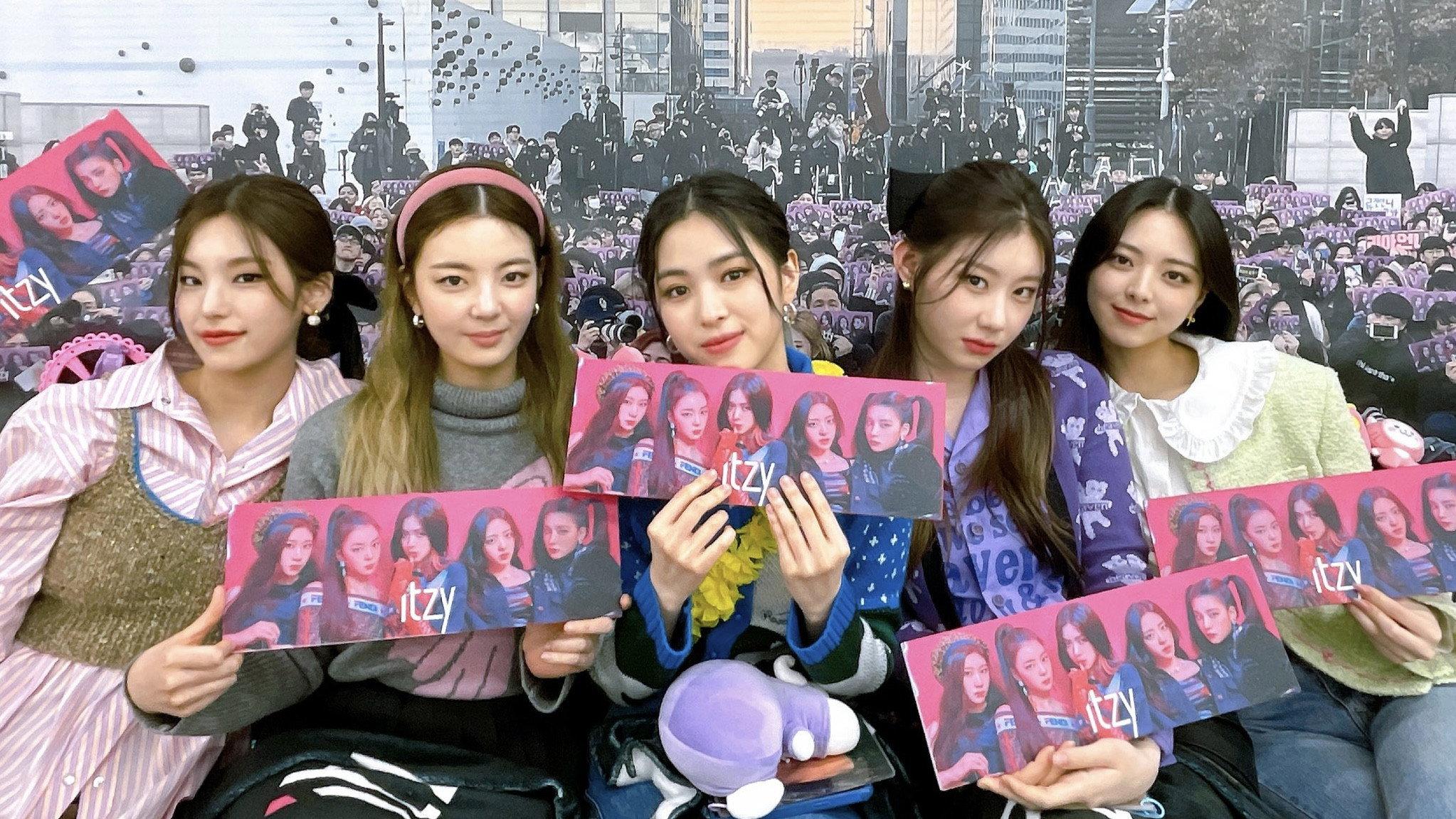 ITZY 3RD ANNIVERSARY 2022 movie scene