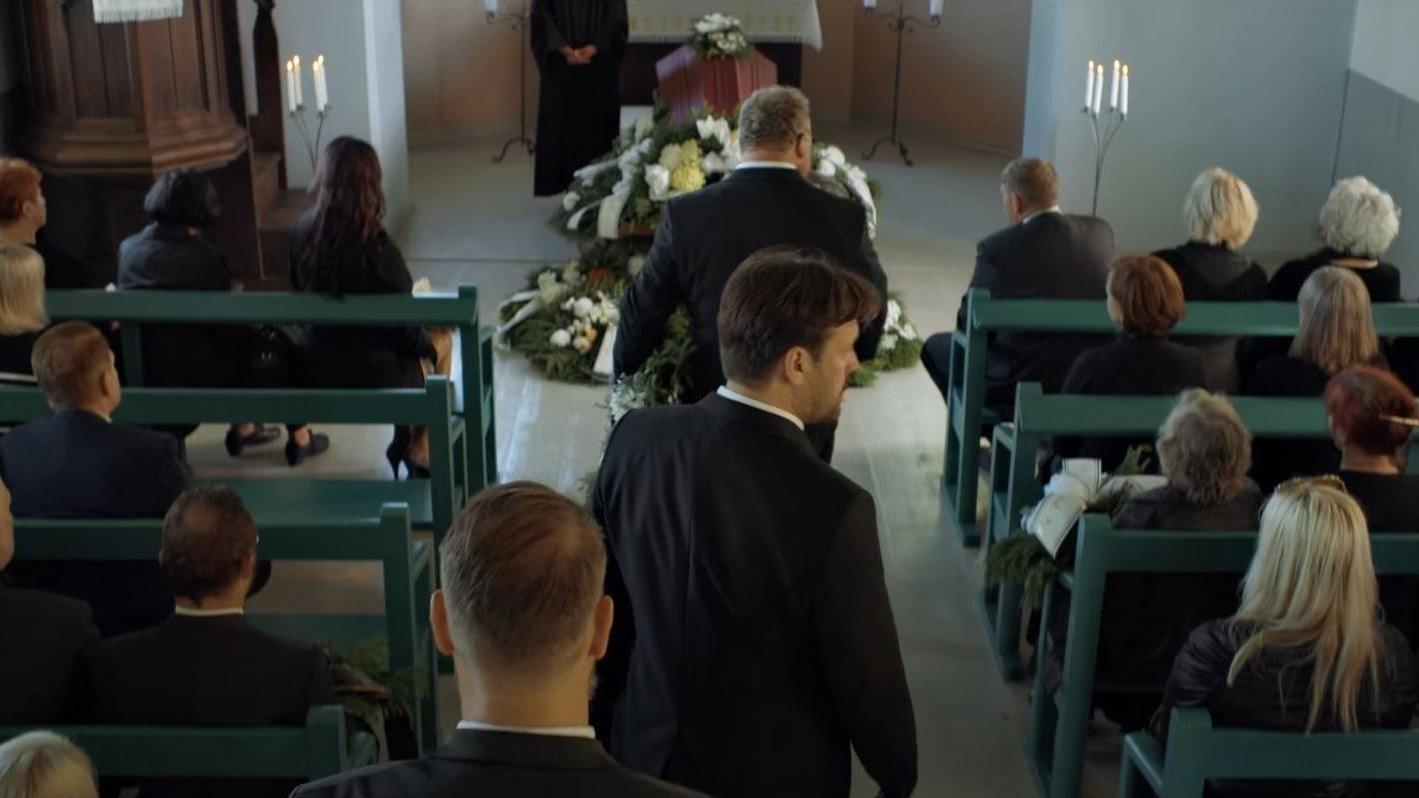 Class Reunion 2: A Wedding and a Funeral 2018 movie scene