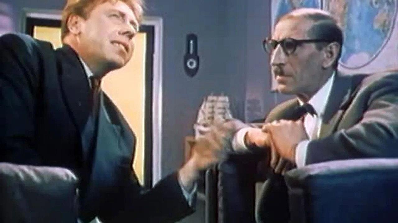 How Robinson Was Created 1961 movie scene