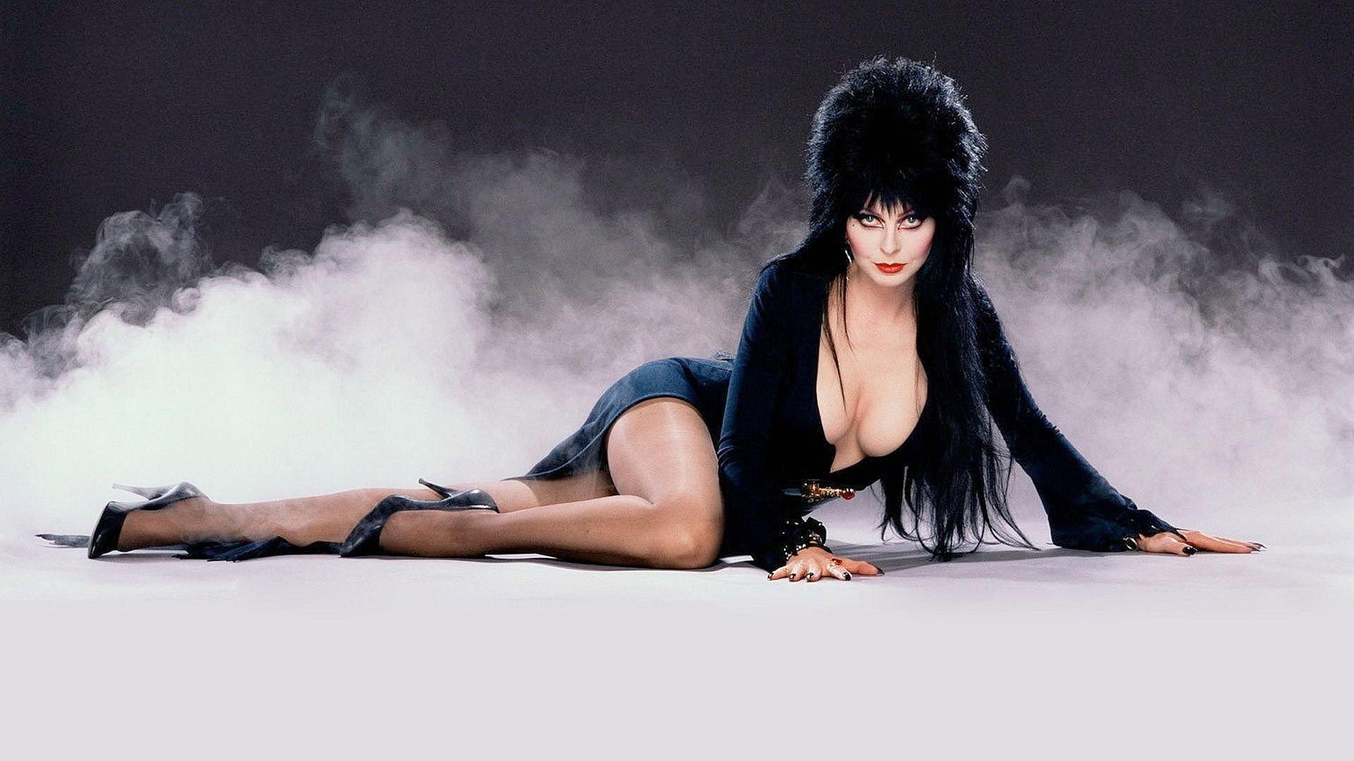 The Elvira Show 1993 movie scene