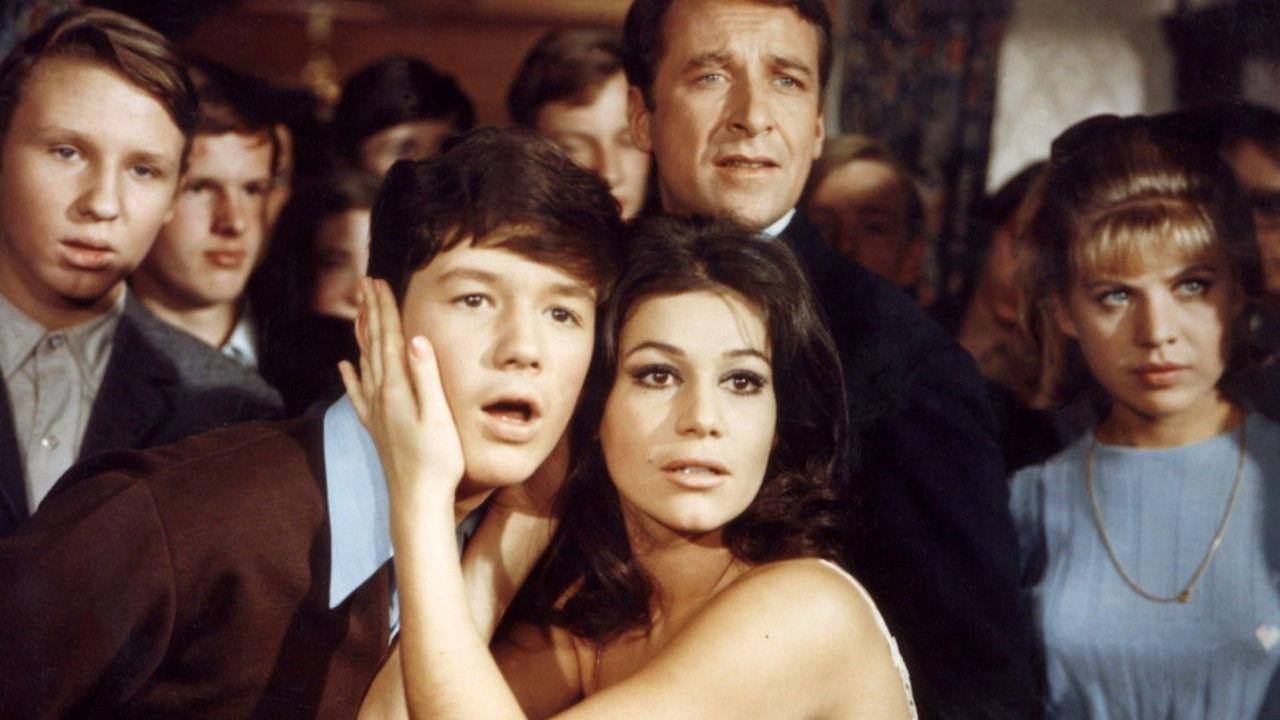 Zum Teufel mit der Penne 1968 movie scene