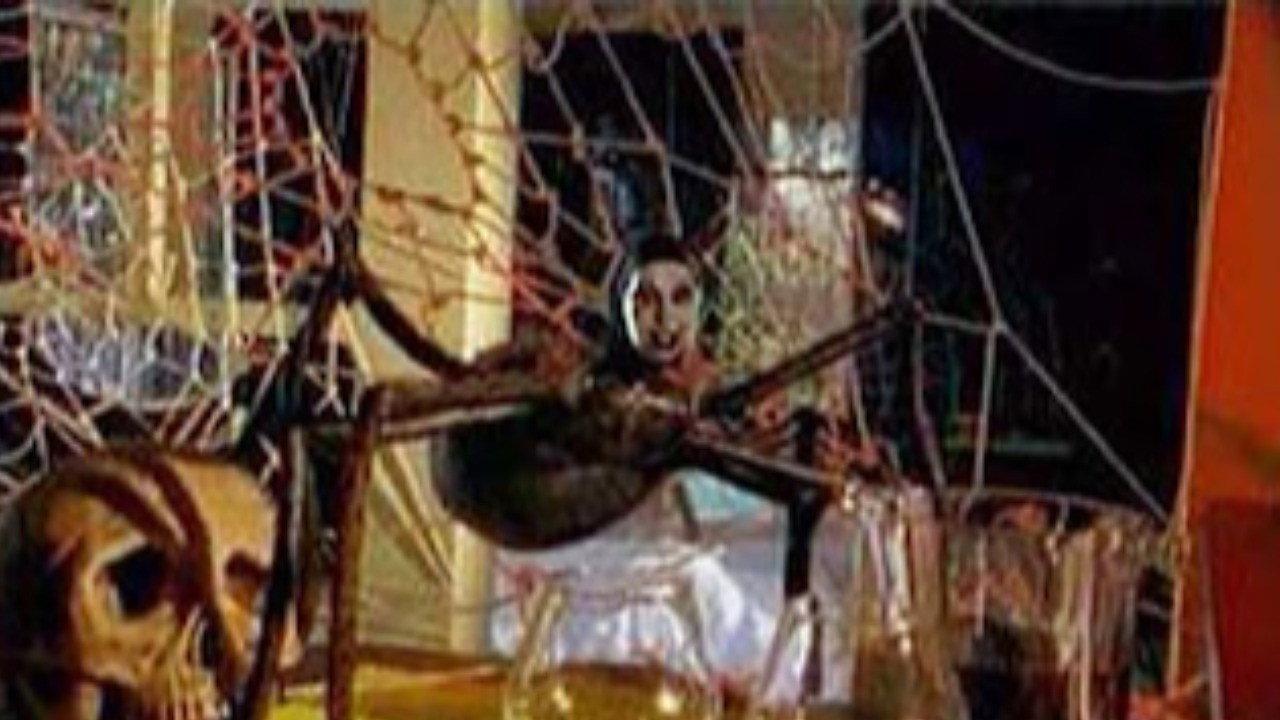 Mari-Cookie and the Killer Tarantula 1998 movie scene