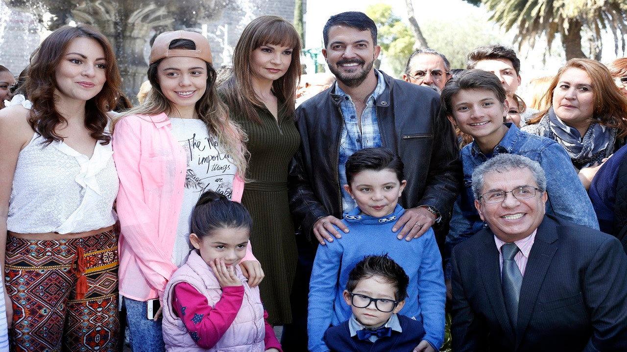 La familia de mi ex 2017 movie scene