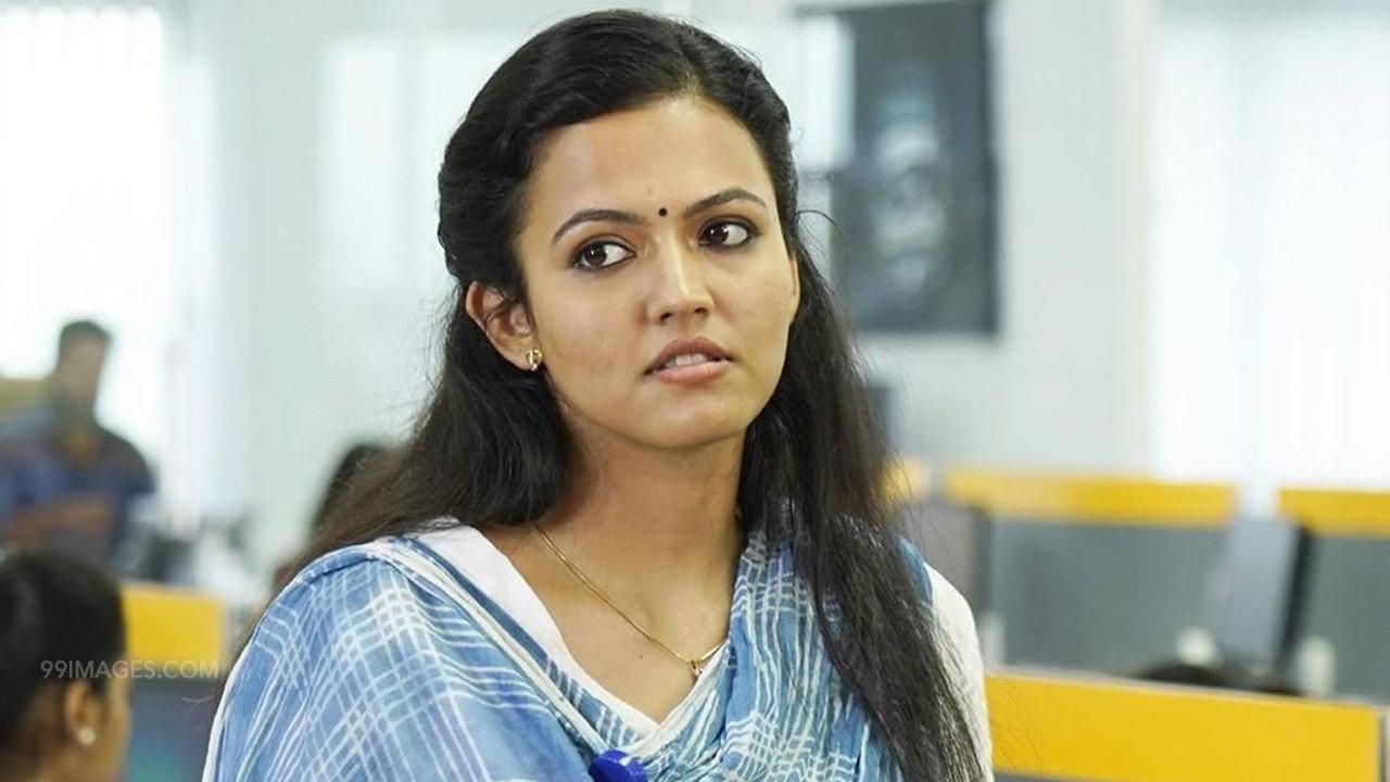 Manoharam 2019 movie scene