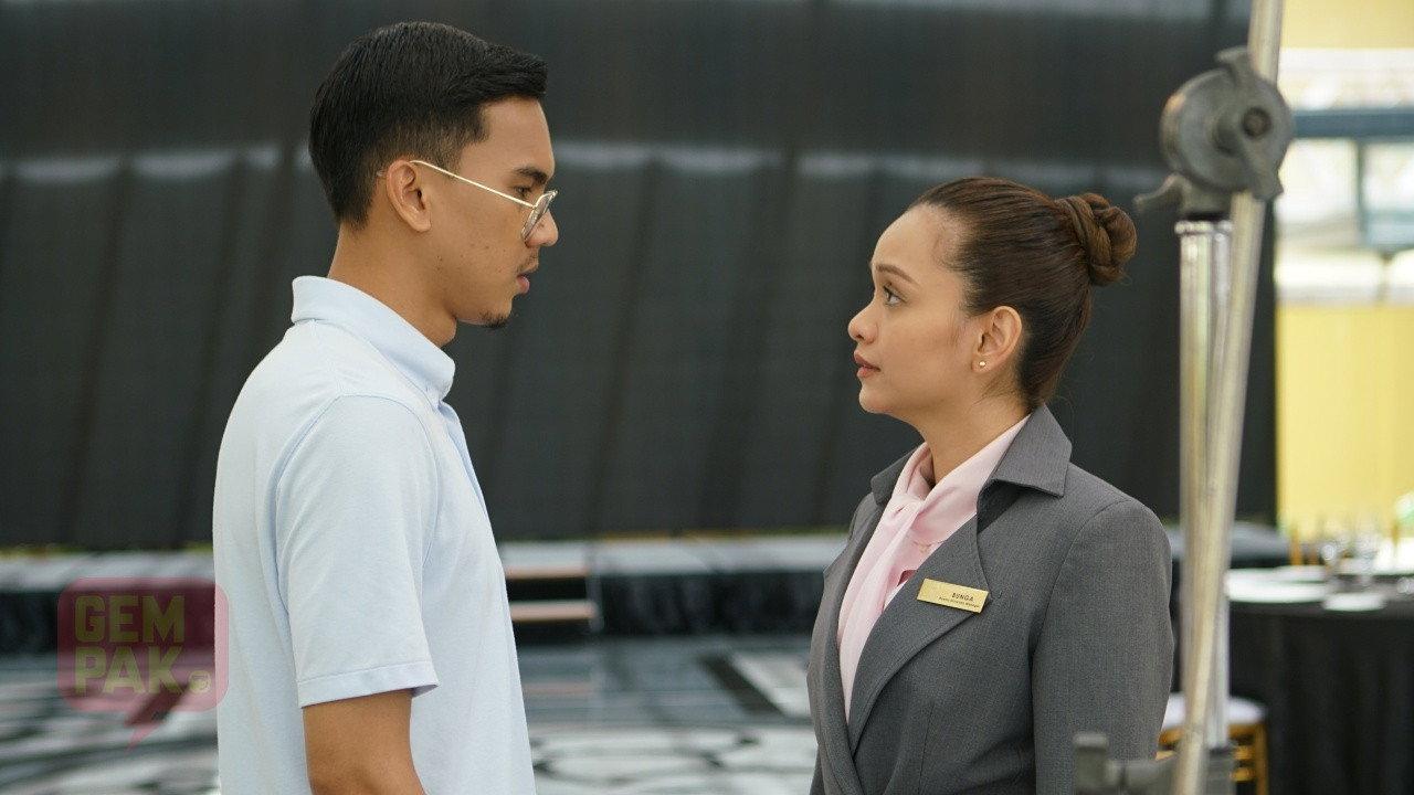 Bunga dan Kayu 2022 movie scene