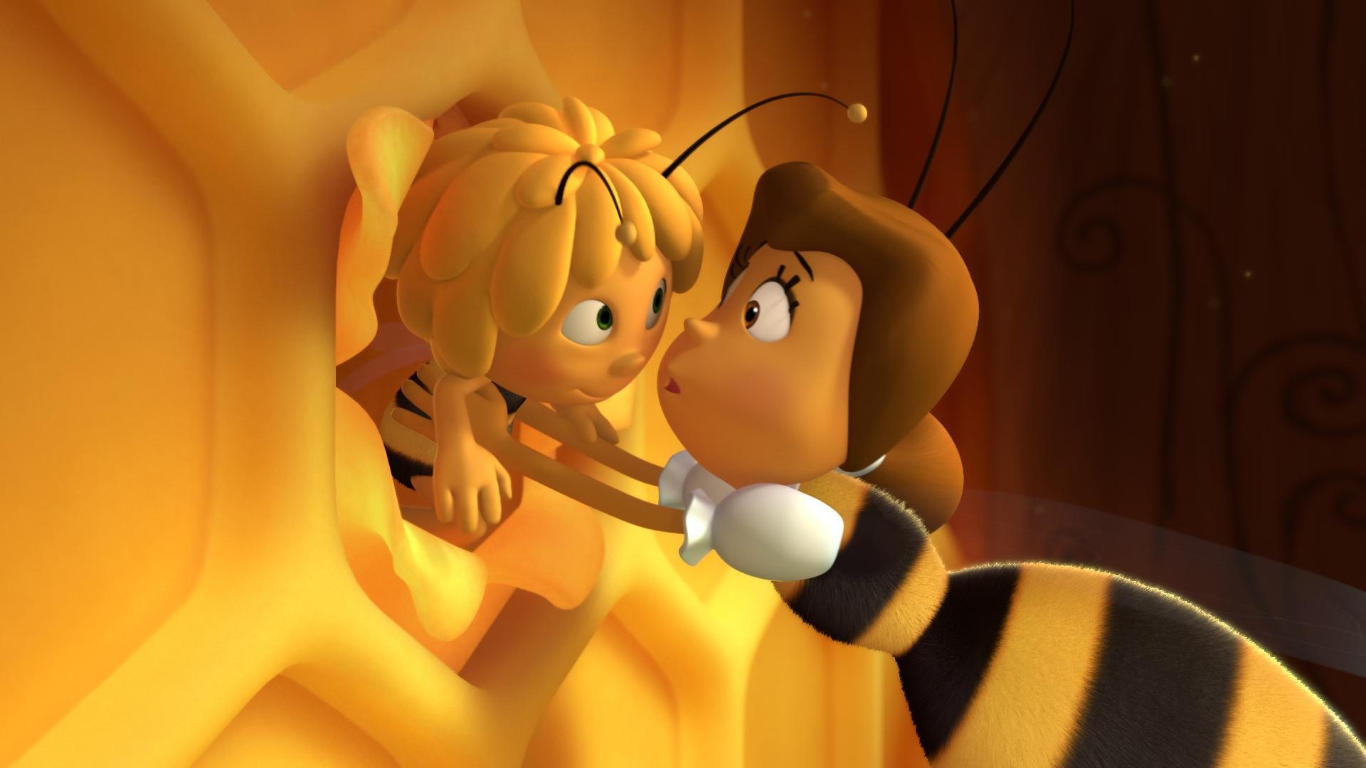 Maya the Bee Movie 2014 movie scene