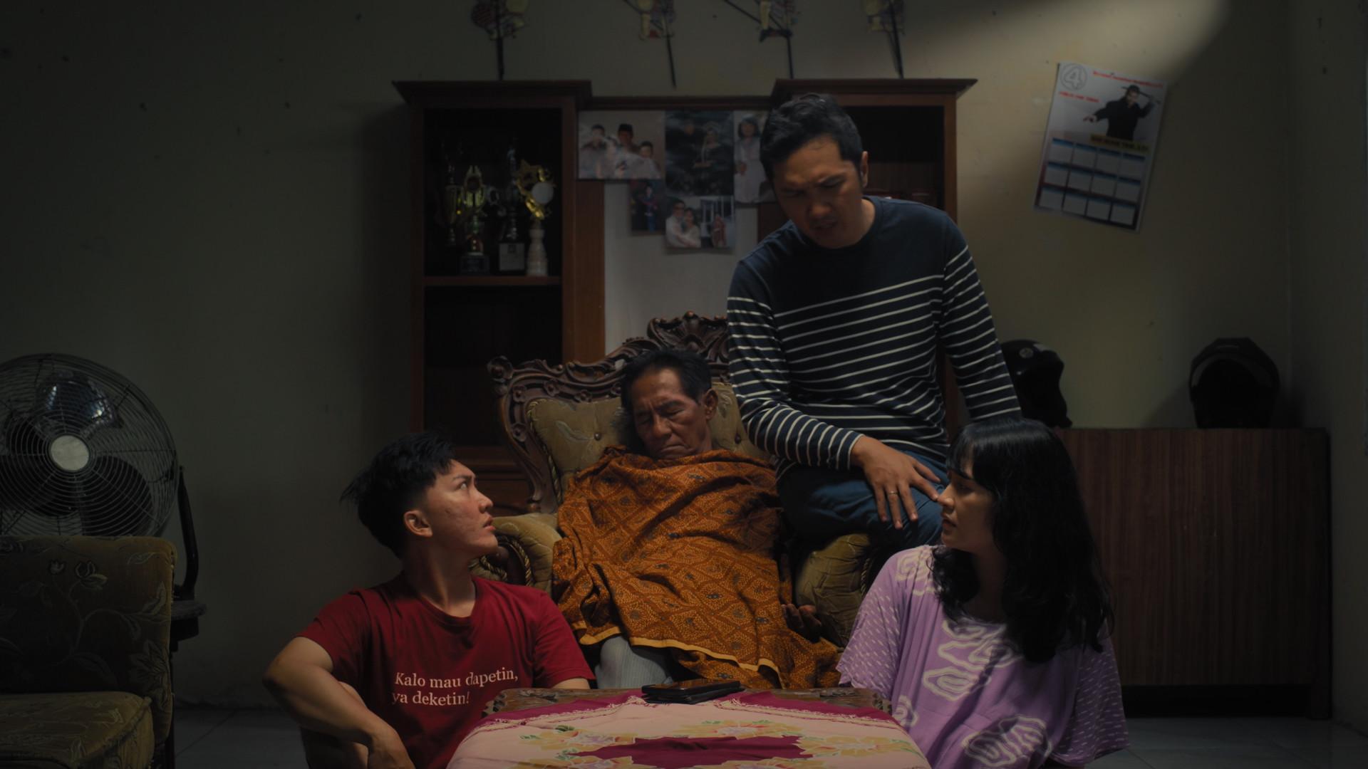 Bapak-Bapak Tidak Bercerita 2026 movie scene