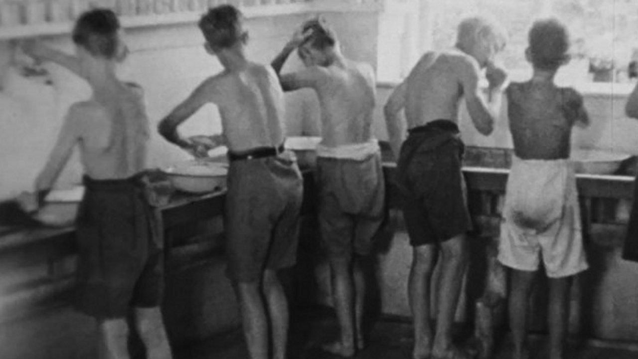 Kolonidrenge 1936 movie scene