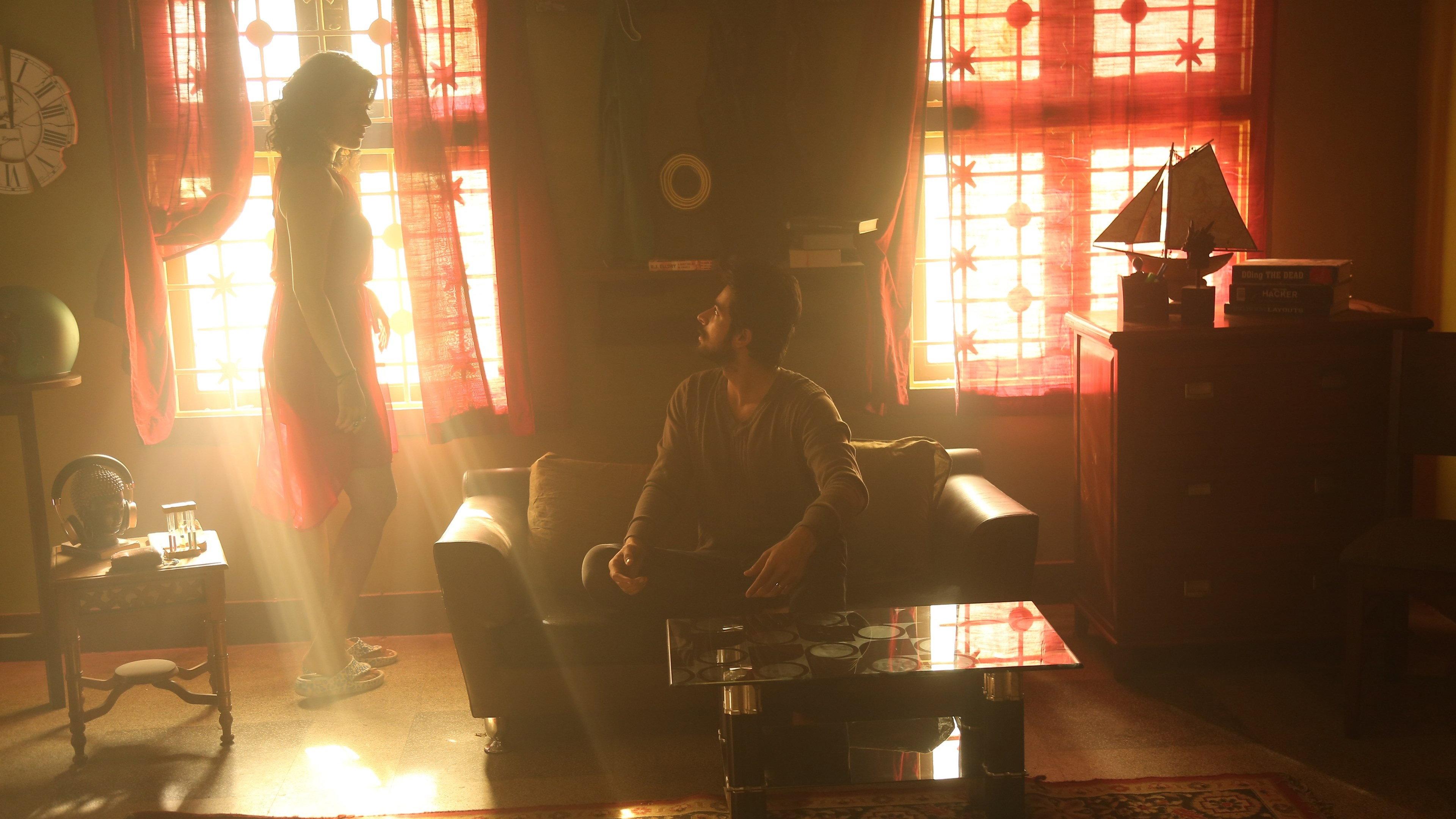 Ispade Rajavum Idhaya Raniyum 2019 movie scene