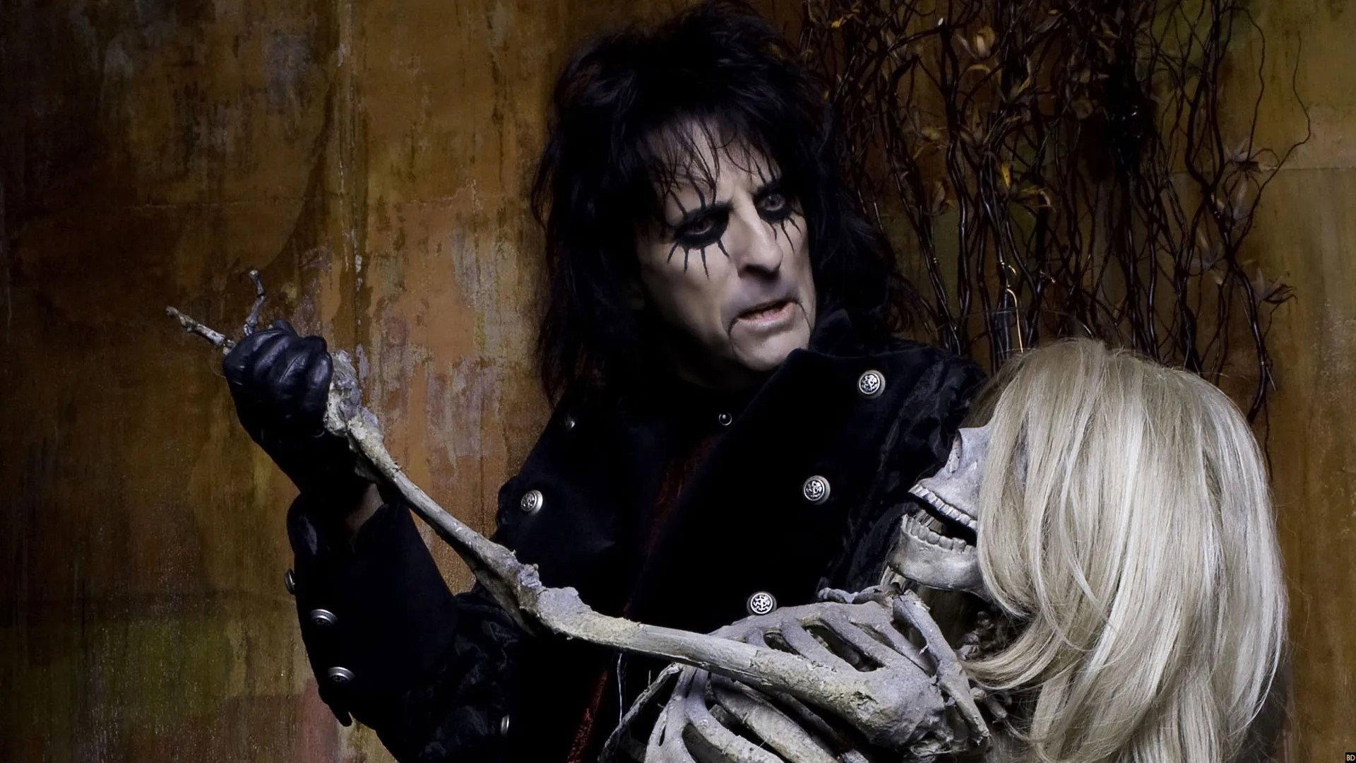 Alice Cooper: Halloween Night of Fear 2011 movie scene
