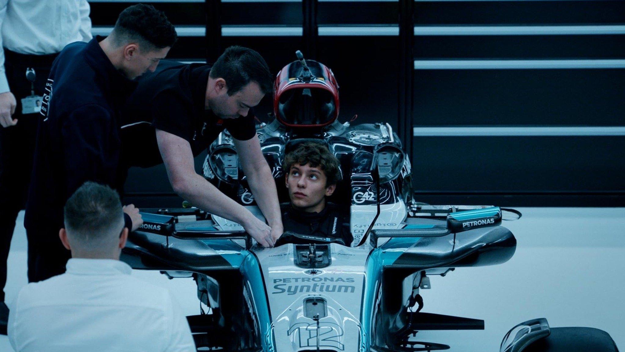 The Seat 2025 movie scene