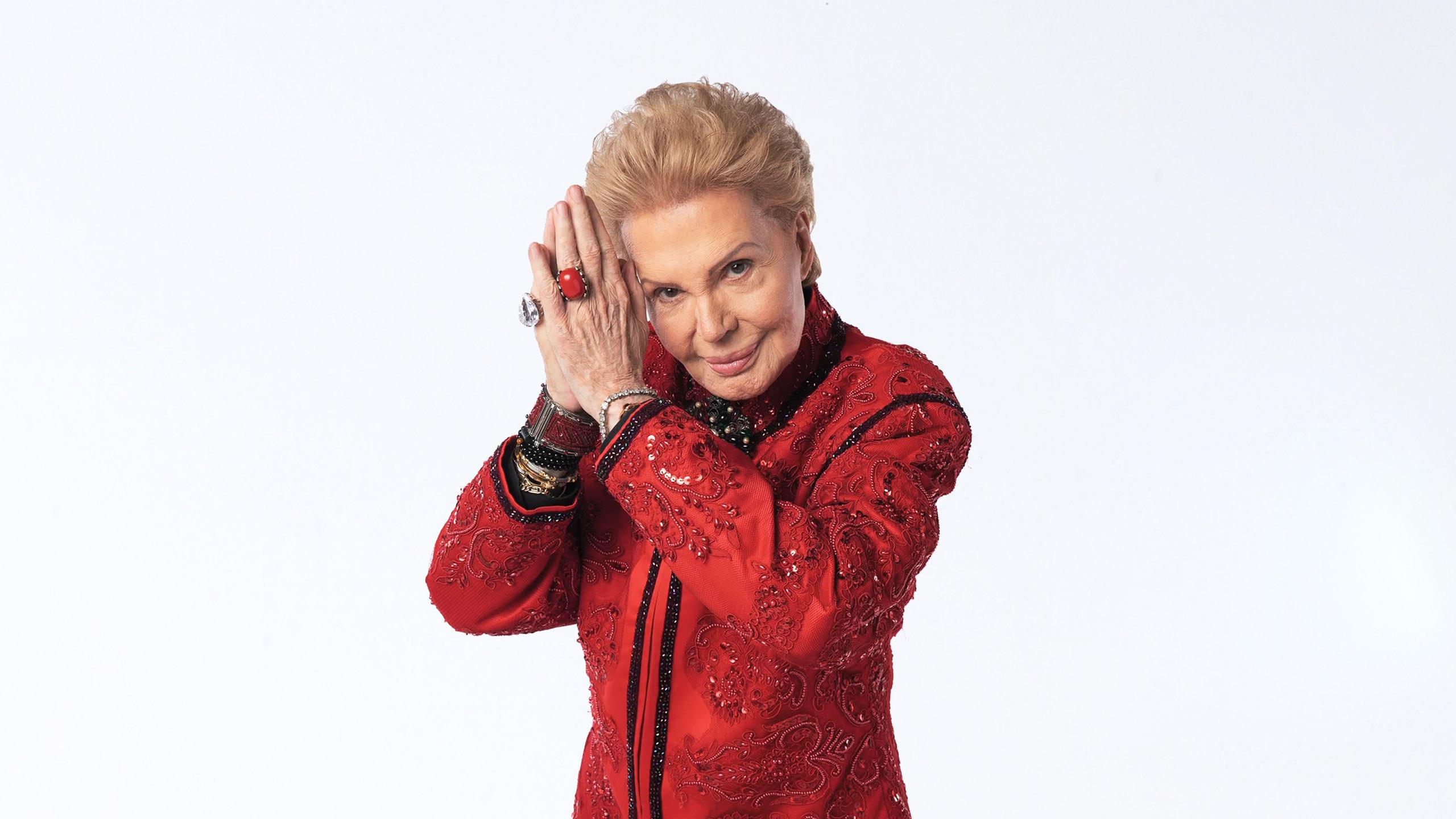 Mucho Mucho Amor: The Legend of Walter Mercado 2020 movie scene