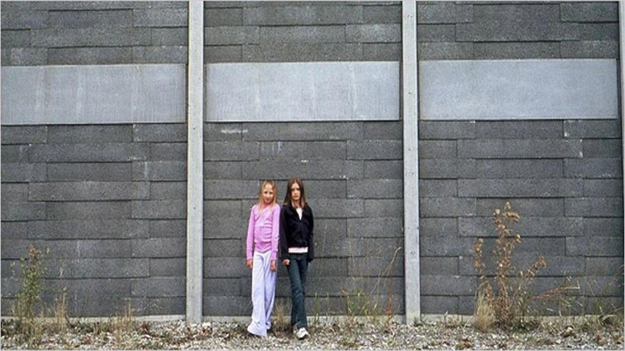 Radiant City 2007 movie scene