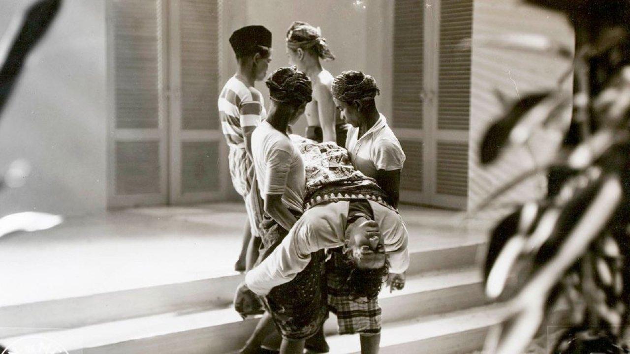 Rubber 1936 movie scene