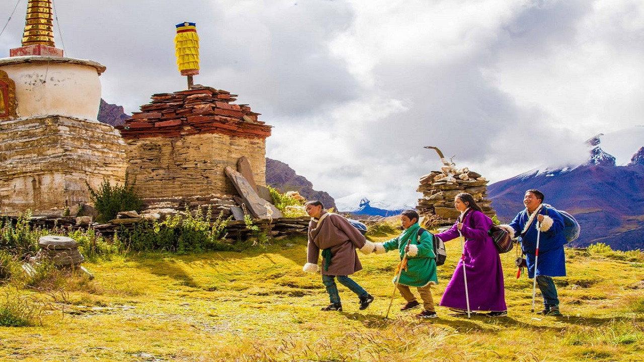Ballad from Tibet 2017 movie scene
