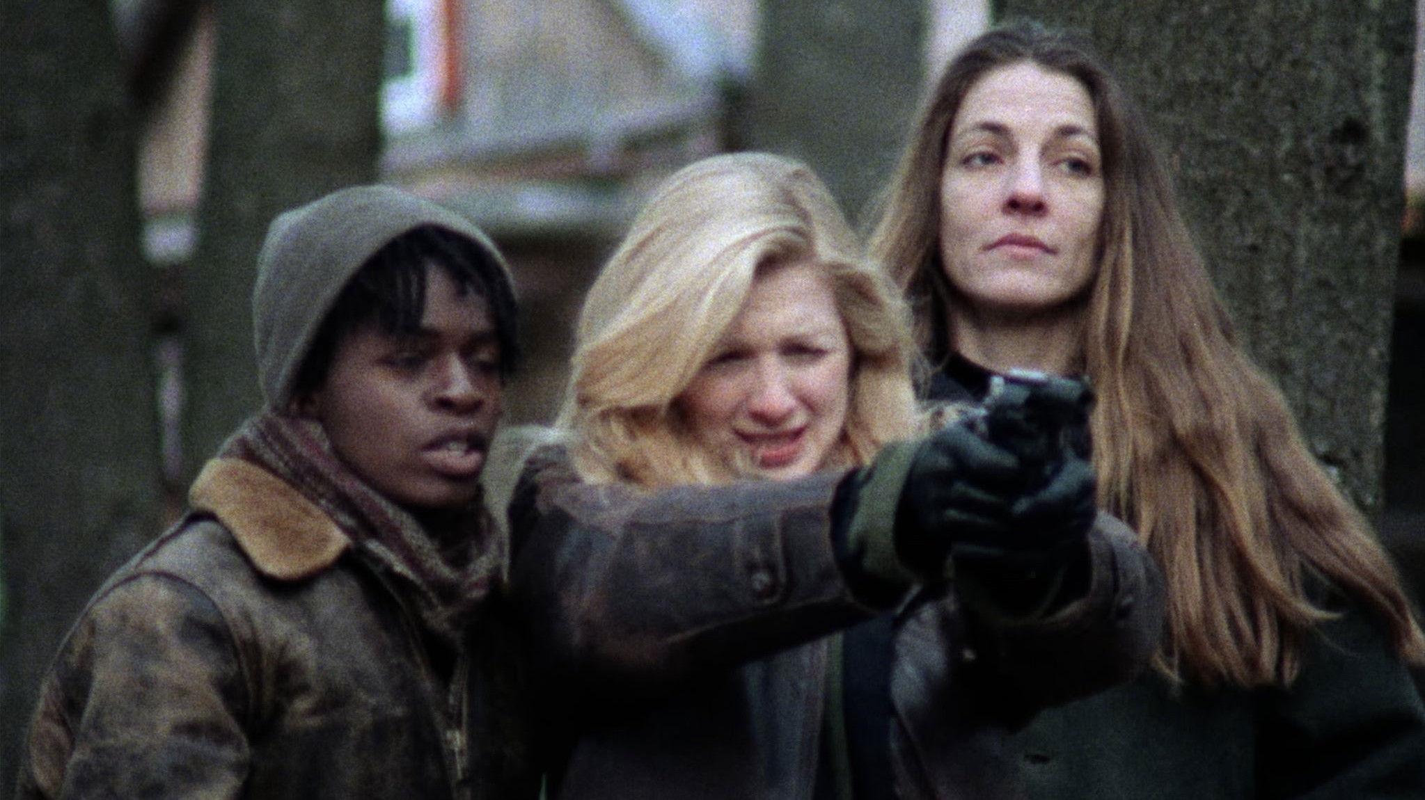 A Gun for Jennifer 1997 movie scene