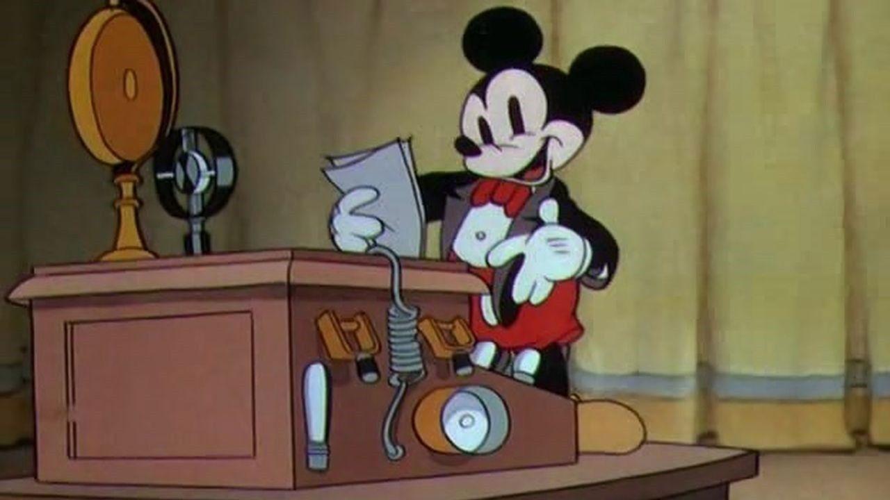 Mickey's Amateurs 1937 movie scene