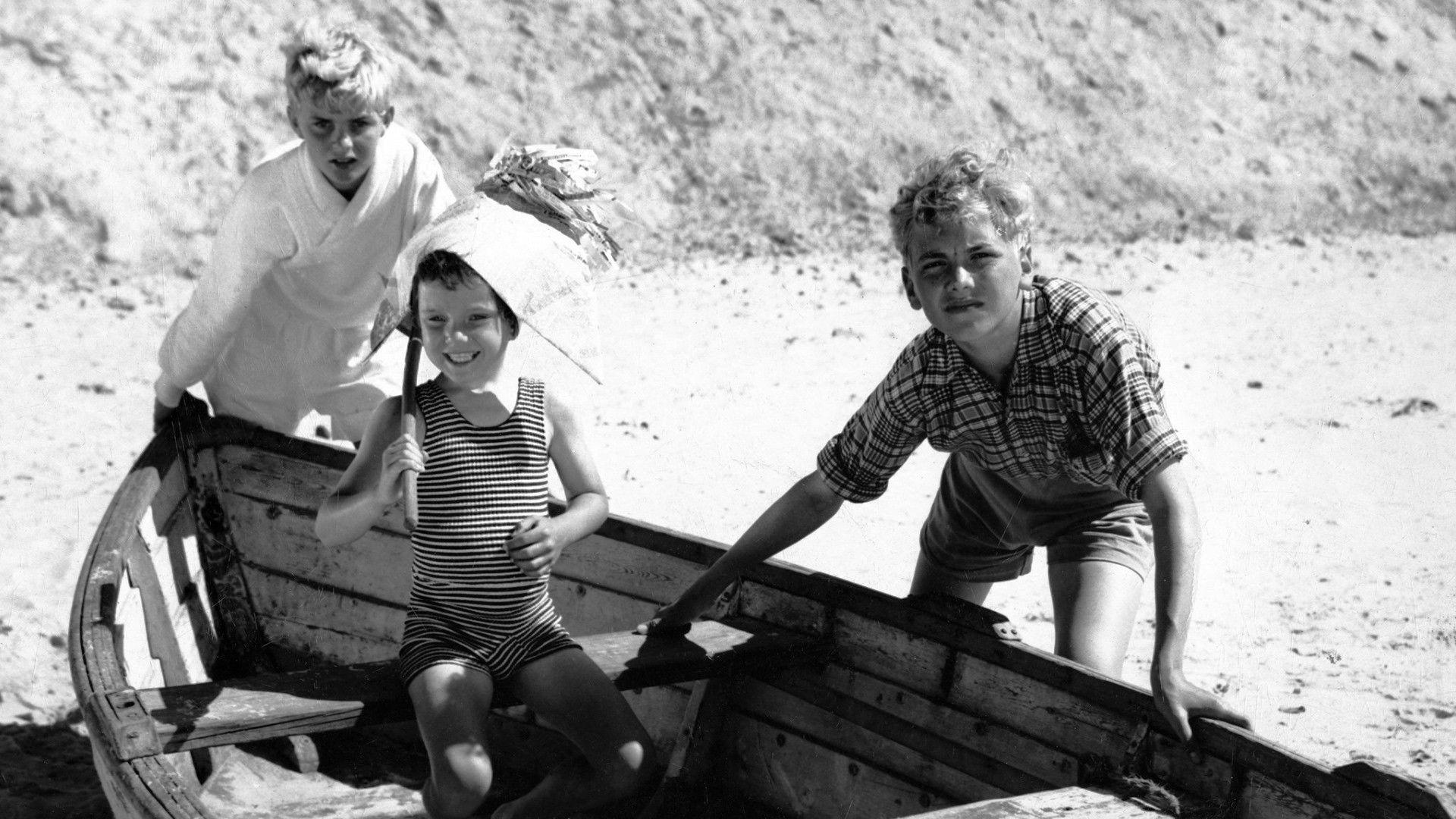 Father of Four: In the Countryside 1955 movie scene