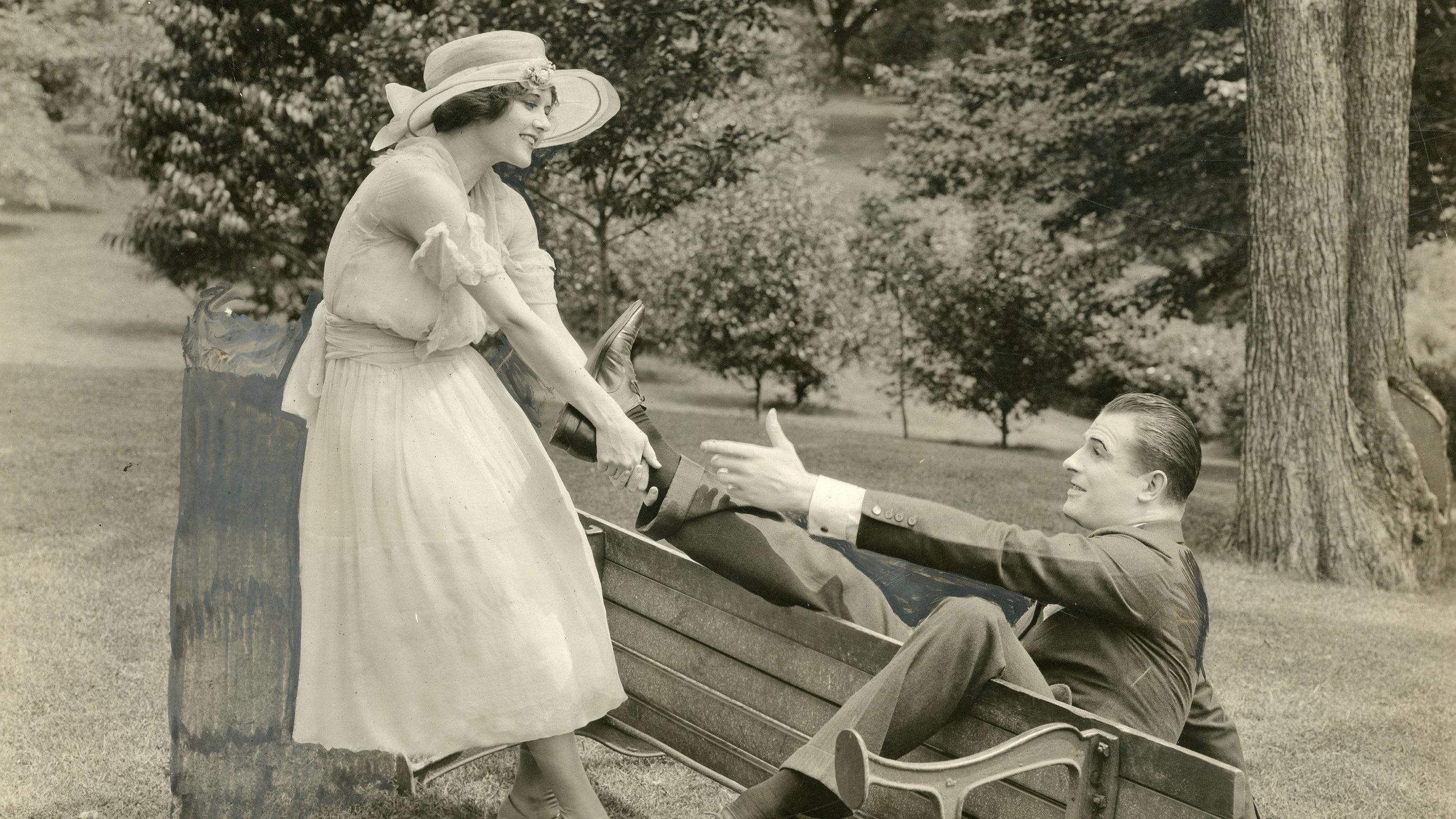 39 East 1920 movie scene