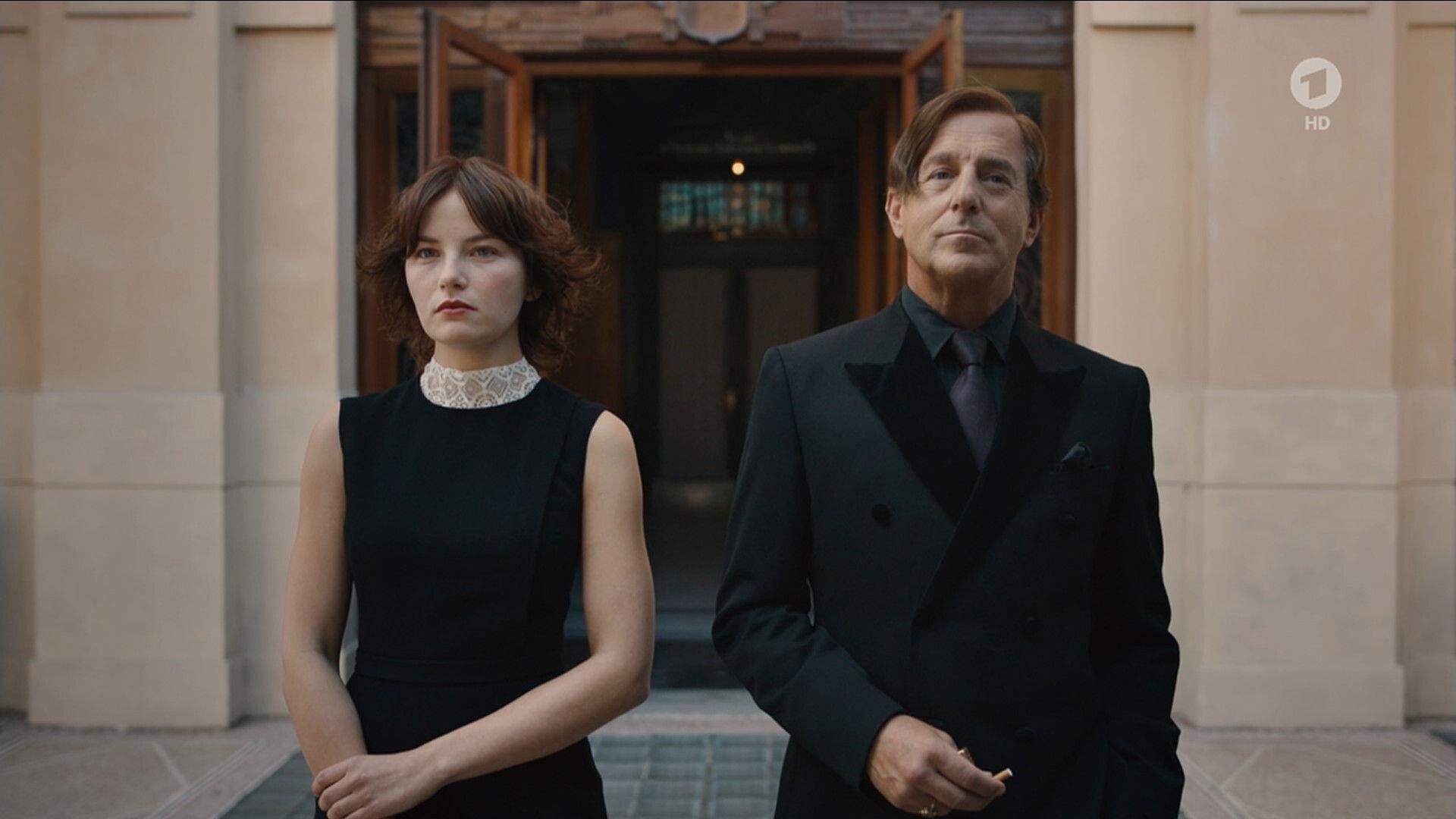 Allmen und das Geheimnis der Erotik 2021 movie scene