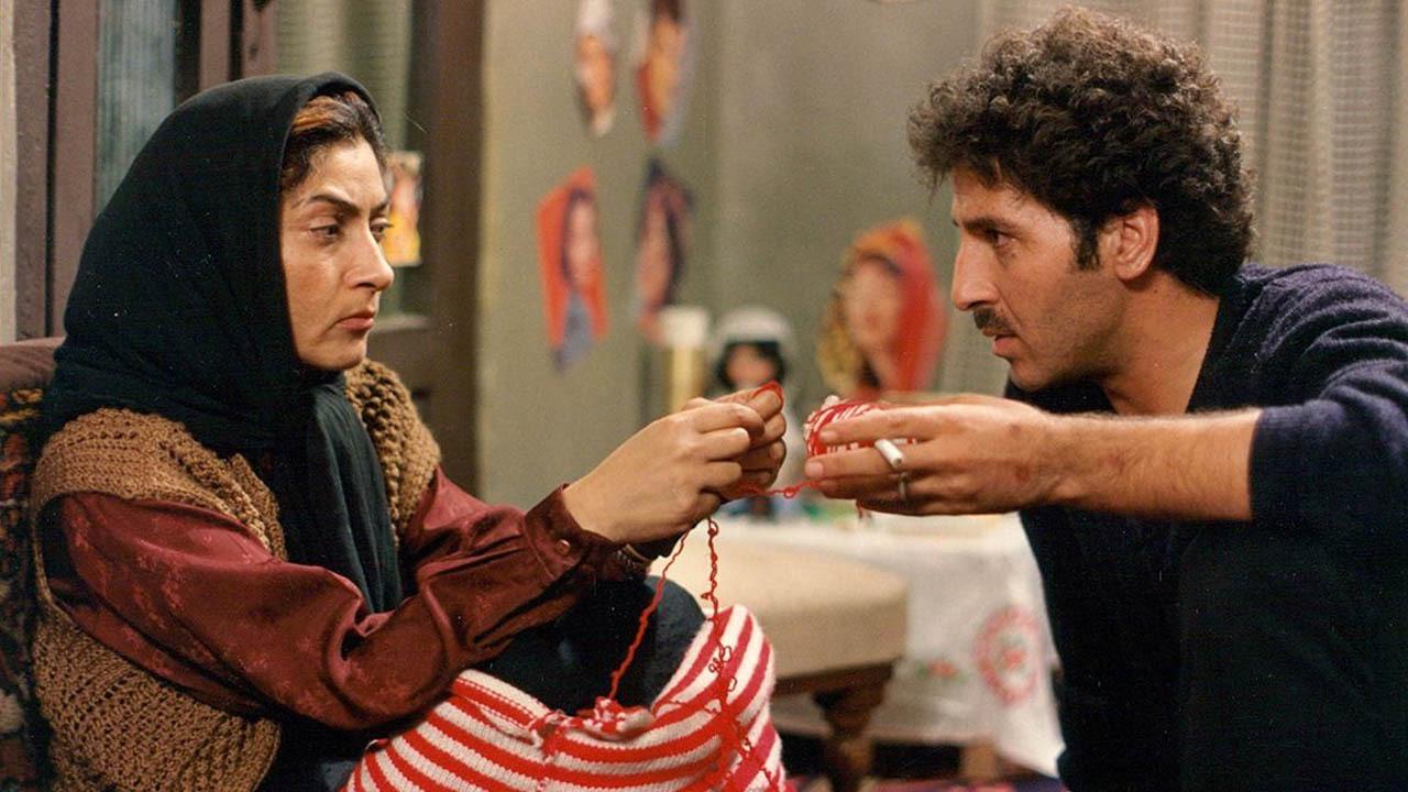 Nargess 1992 movie scene