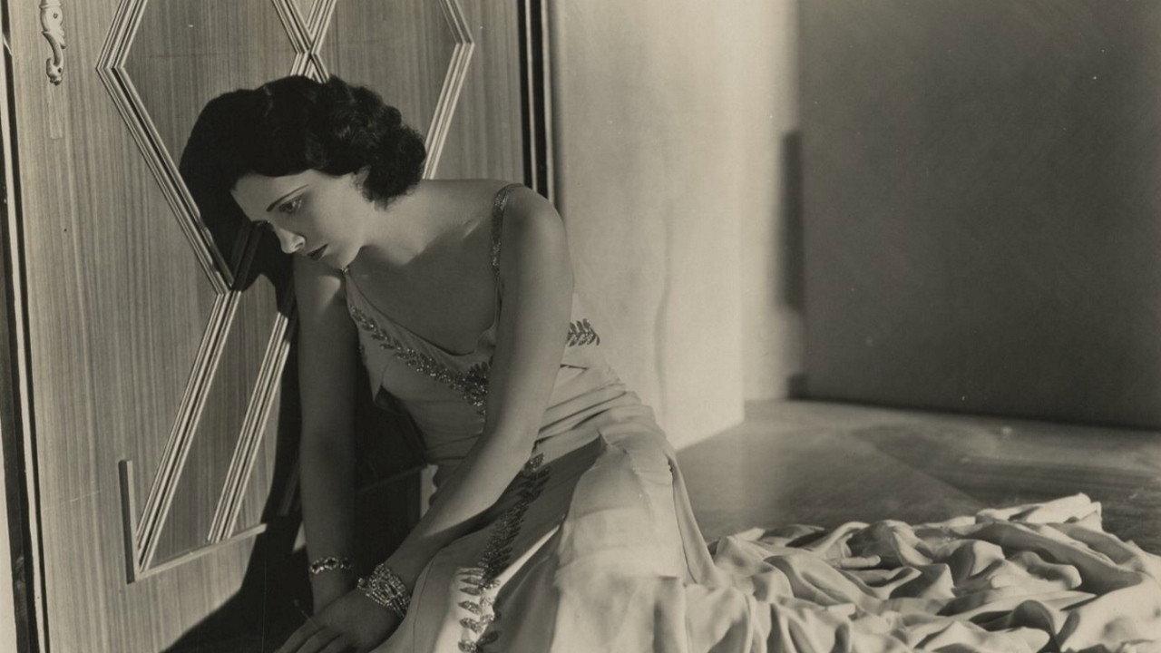 Street of Women 1932 movie scene