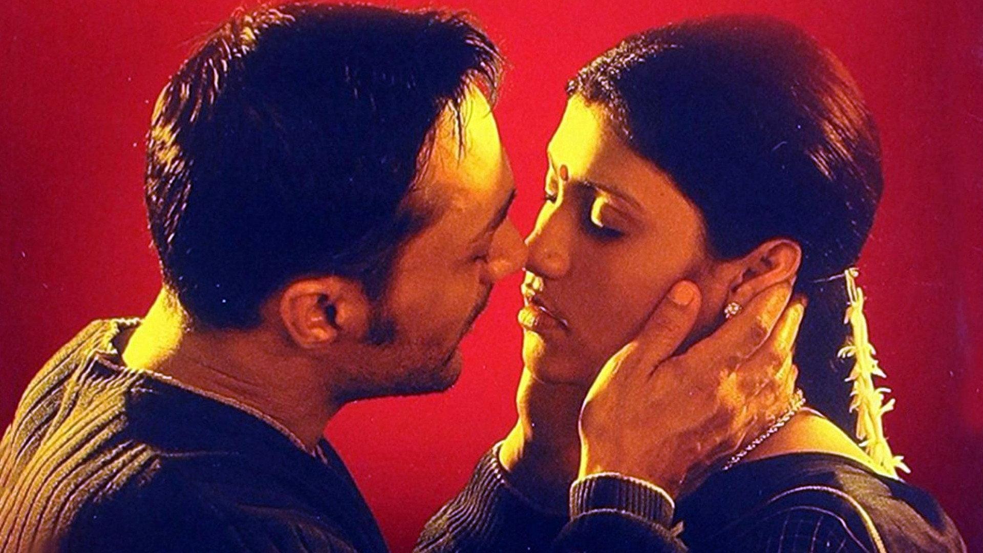 Mr. and Mrs. Iyer 2002 movie scene