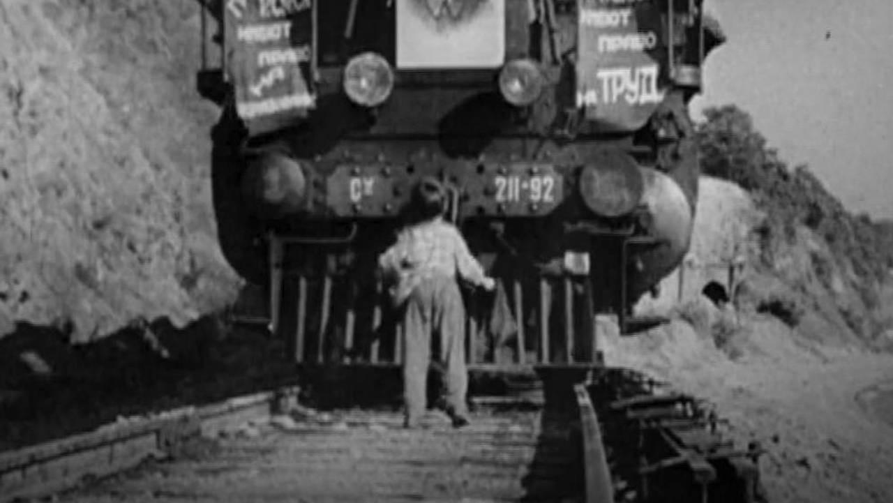 The Train Is Going to Moscow 1938 movie scene