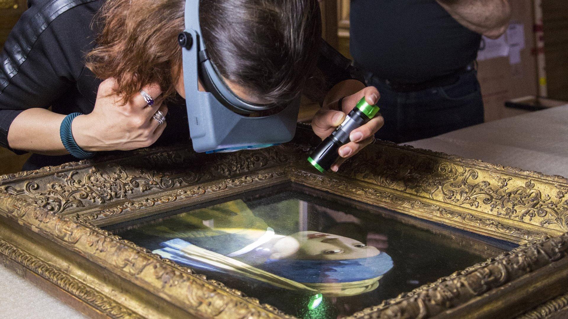 Girl with a Pearl Earring: And Other Treasures from the Mauritshuis 2015 movie scene